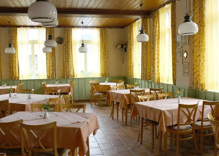 Altes Schulhaus Pensionat Niederschlettenbach